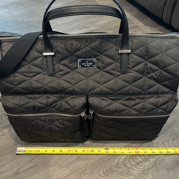 Like new Kate spade Wilson road Carmella quilted black nylon travel bag - Picture 5 of 14